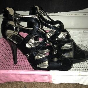 Daisy Fuentes strappy faux leather high heels